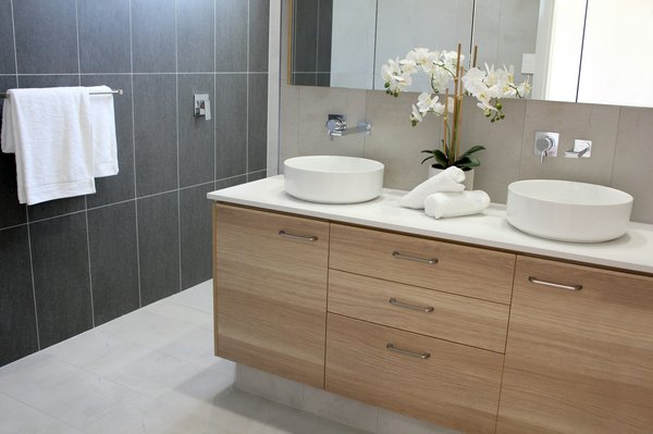 Meuble sous vasque : comment réussir son installation dans votre salle de bain ?