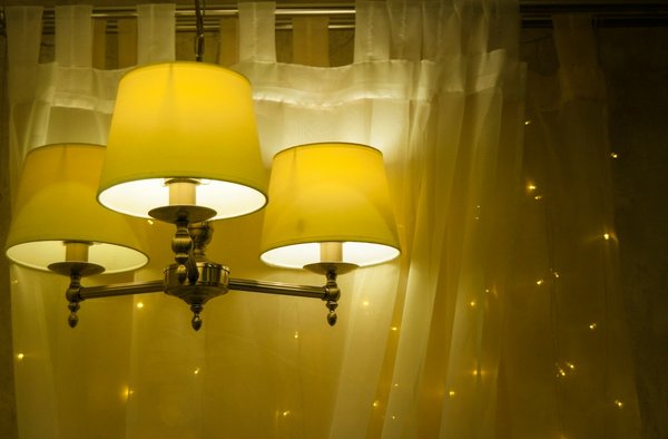 Luminaire : optez pour un applique mural pour votre salon